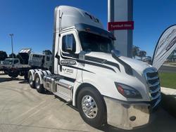 2025 Freightliner Cascadia Cascadia 126