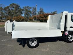 2025 Fuso Canter 815