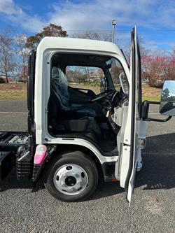 2025 Fuso Canter 515 City Cab