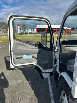 2025 Fuso Canter 515 City Cab