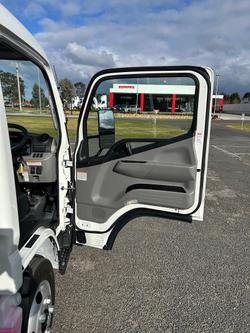 2025 Fuso Canter 515 City Cab