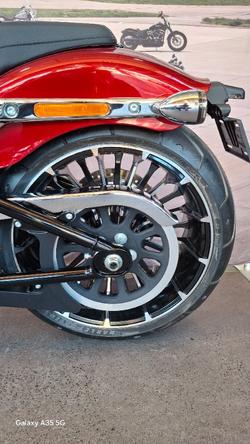 2025 Harley-davidson FXBR BREAKOUT (117) BRILLIANT RED