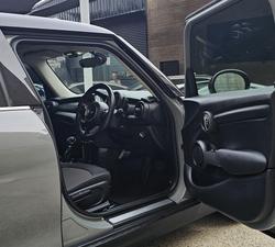 2016 MINI Hatch Cooper F55 Moonwalk Grey