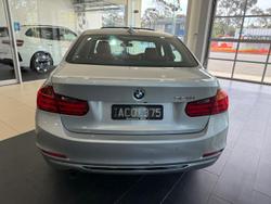 2014 BMW
                3 Series 320i Sport Line