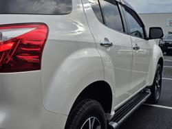 2021 Isuzu MU-X LS-U