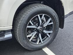 2021 Isuzu MU-X LS-U