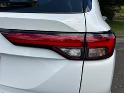 2024 Mitsubishi Outlander ES