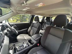 2024 Mitsubishi Outlander ES