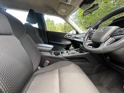 2024 Mitsubishi Outlander ES