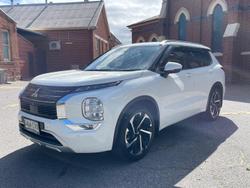 2023 Mitsubishi Outlander Exceed