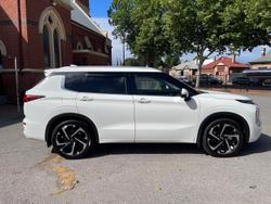 2023 Mitsubishi Outlander Exceed