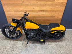 2025 Harley-davidson FXBR BREAKOUT (117) Yellow