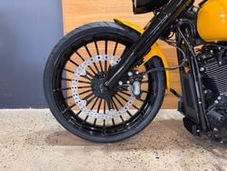 2025 Harley-davidson FXBR BREAKOUT (117) Yellow