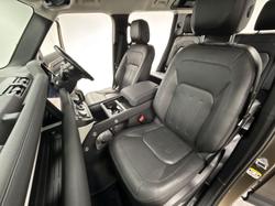 2021 Land Rover Defender 110 D300 SE