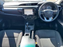 2020 Toyota Hilux SR