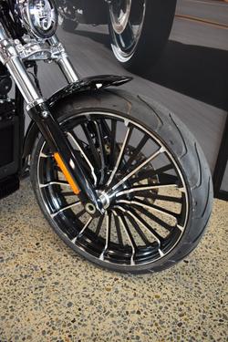 2025 Harley-davidson FXBR BREAKOUT (117) VIVID BLACK