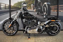 2025 Harley-davidson FXBR BREAKOUT (117) VIVID BLACK