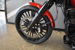 2025 Harley-davidson FXBR BREAKOUT (117) BRILLIANT RED
