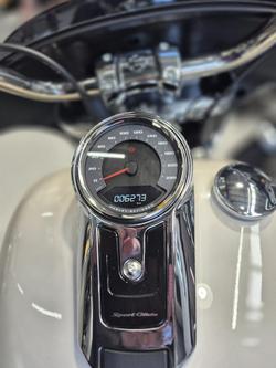 2022 Harley-Davidson Sport Glide 107 (FLSB) Softail White