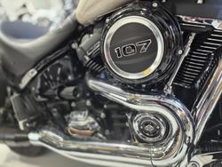 2022 Harley-Davidson Sport Glide 107 (FLSB) Softail White