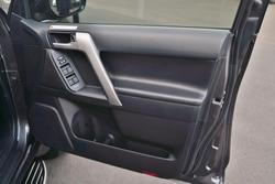 2021 Toyota Landcruiser Prado VX