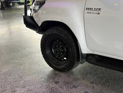 2021 Toyota
                Hilux SR