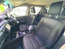 2021 Toyota
                Hilux SR