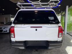 2021 Toyota
                Hilux SR