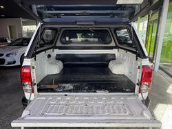 2021 Toyota
                Hilux SR