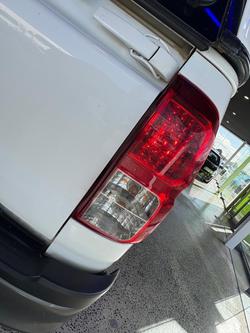 2021 Toyota
                Hilux SR