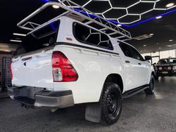 2021 Toyota
                Hilux SR