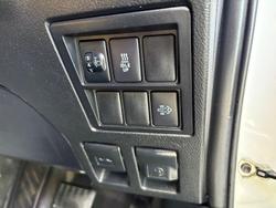 2021 Toyota
                Hilux SR