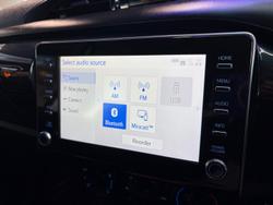 2021 Toyota
                Hilux SR