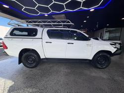 2021 Toyota
                Hilux SR