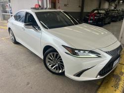 2019 Lexus ES ES300h Sports Luxury