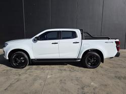2025 Isuzu D-MAX X-RIDER