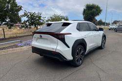 2023 Toyota bZ4X YEAM15R AWD