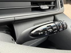 2025 Hyundai STARIA LOAD Premium