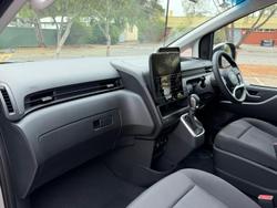 2025 Hyundai STARIA LOAD Premium