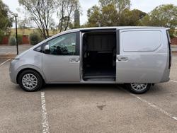 2025 Hyundai STARIA LOAD Premium