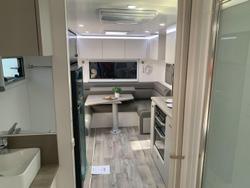 2025 Essential Caravans Cruiser V10 22'10'