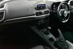 2016 Mazda 3 Neo
