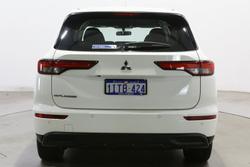 2024 Mitsubishi Outlander ES