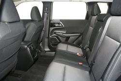 2024 Mitsubishi Outlander ES