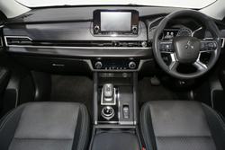 2024 Mitsubishi Outlander ES