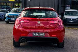 2015 Alfa Romeo Giulietta Distinctive