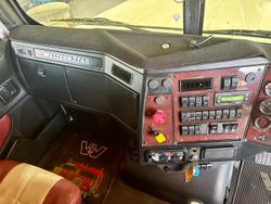 2016 Western Star 4864Fxb With 40