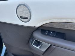 2017 Land Rover Discovery TD6 HSE