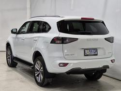 2023 Isuzu MU-X LS-T