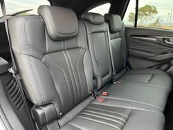 2025 Isuzu MU-X LS-T